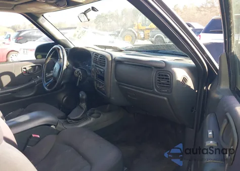 2004 Chevrolet Blazer Ls z USA, uszkodzony, nr VIN 1GNCT18X04K116411